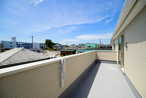 名護市宮里 2F バルコニー
